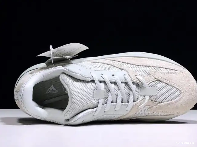 v2 Yeezy Adidas Salt 700 Boost EG7487 0704